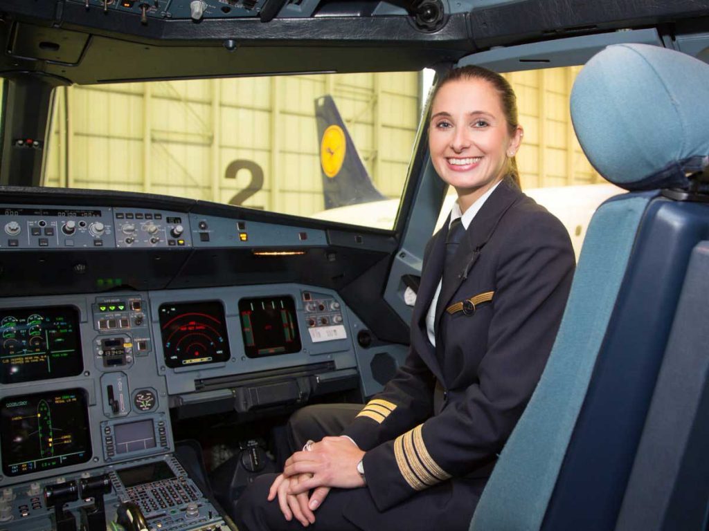 Lufthansa-female-pilot-IWD2018 - Pilot Career News : Pilot Career News