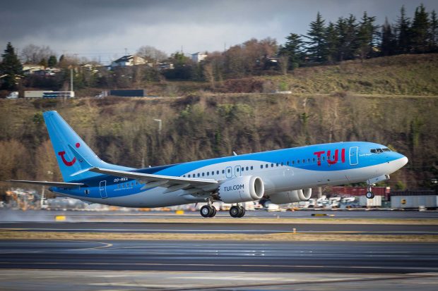 TUI B737